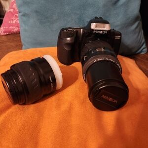Minolta MAXXUM 300SI WITH TWO LENS